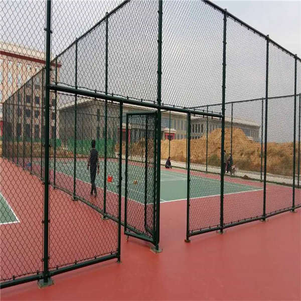 供應體育場球場圍網 籃球場運動場圍欄 勾花護欄防護網定制